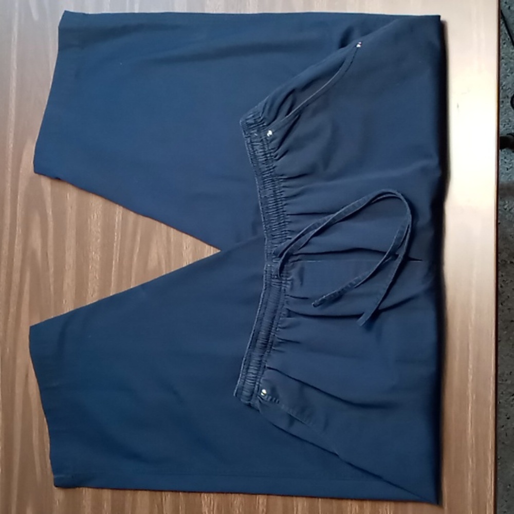 Studio Works Dark Blue Cropped Pants Size 18